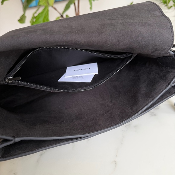 Coach Coach Soft Tabby Messenger in Signature Leather Black Top Handle Crossbody - Picture 13 of 16